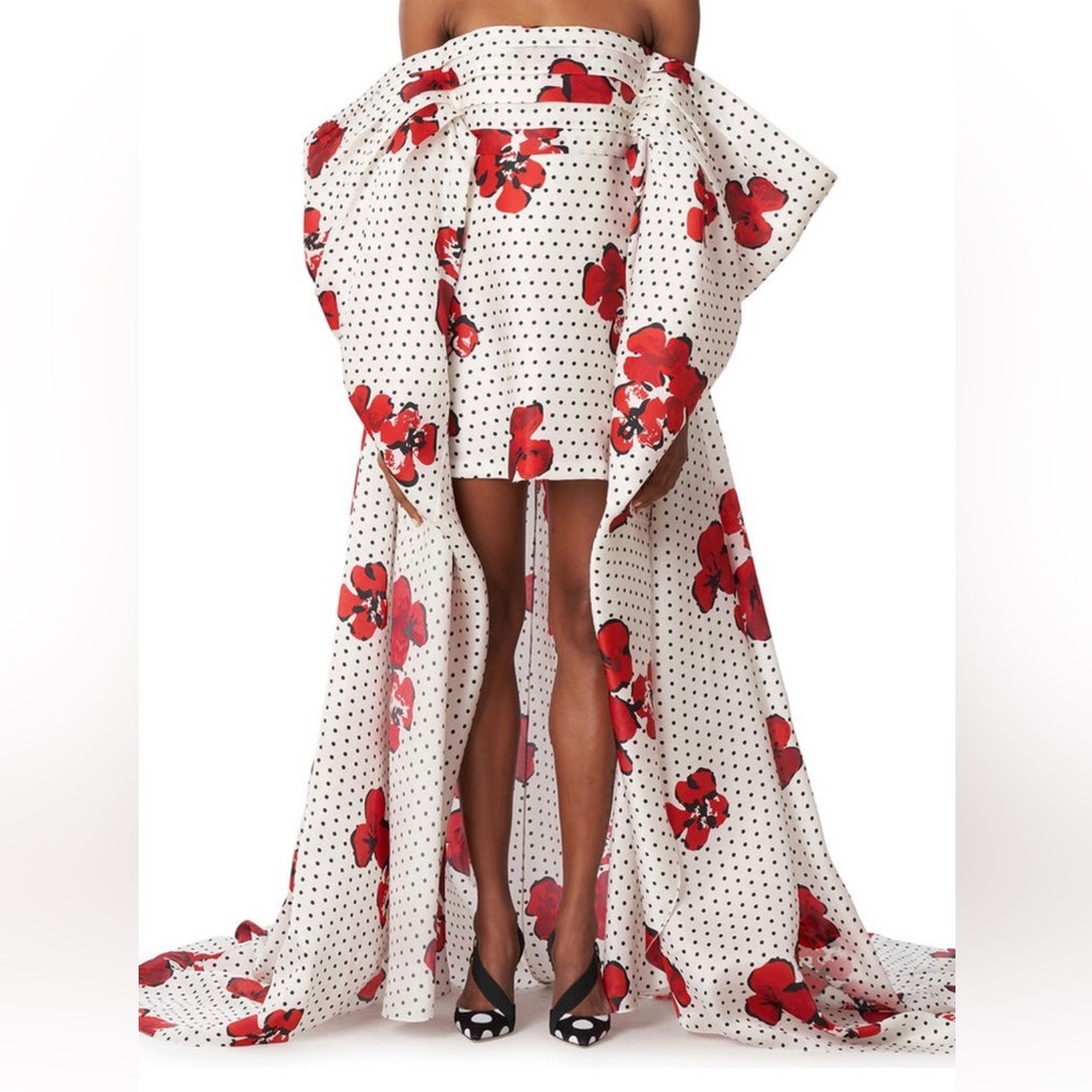 Carolina Herrera pleated ruffle train off the shoulder silk gown